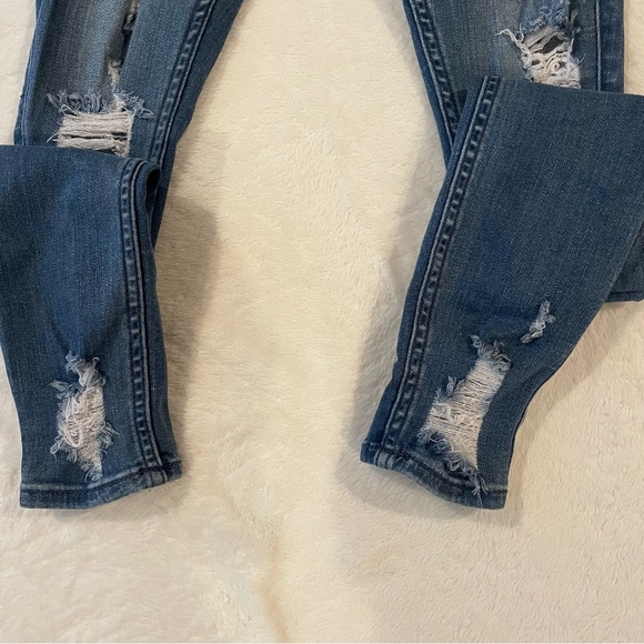 Hollister low rise distressed jegging with advanced stretch - Picture 5 of 5
